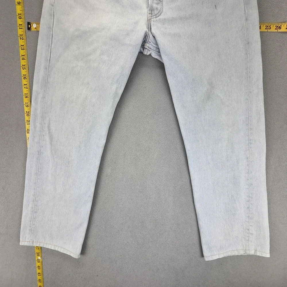 Vintage Levis 501 Jeans Mens‎ Blue Light Wash Button Fly Made In USA Fits 30x26